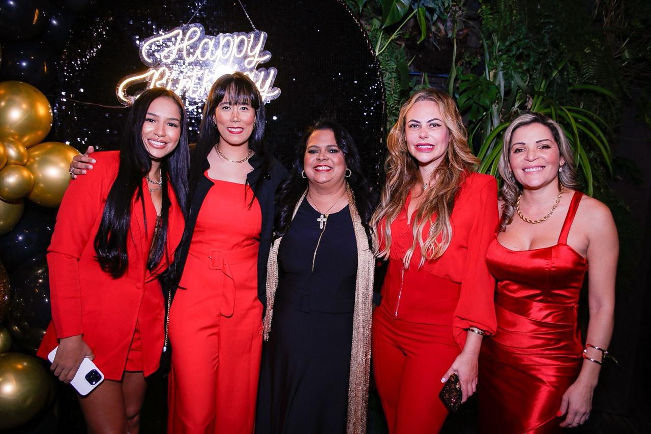 Aniversário da renomada promoter Dell Gurgel